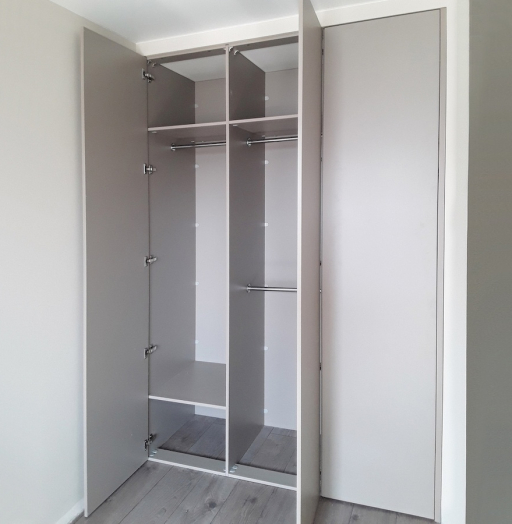 Встроенные шкафы-Встроенный шкаф в спальню на заказ «Модель 6»-фото3